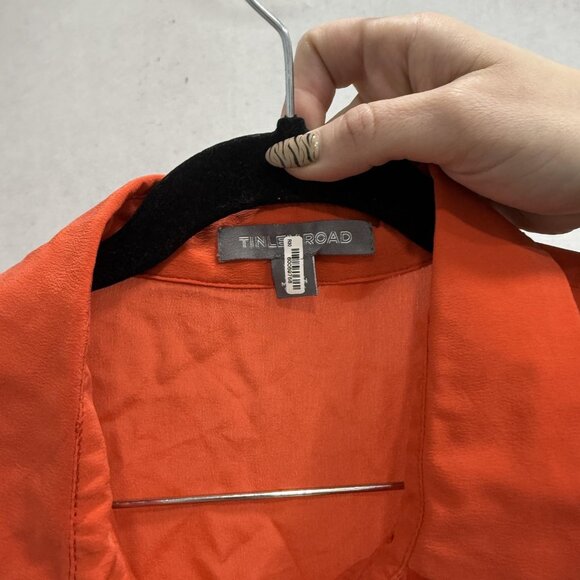 Tinley Road Shirt Womens Medium Orange 100% Silk Button Front Long Sleeve Top - Picture 2 of 9
